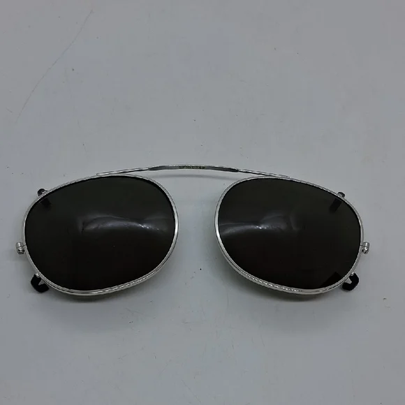 NWT Cliptosh Silver G15 5200 Clip On