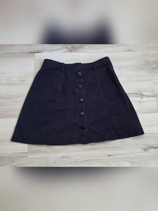 🩷H&M Black Button-Front Skater Skirt Size 8