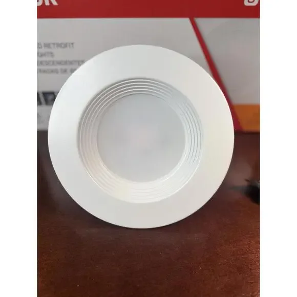 Utilitech LED Recessed Retrofit Downlights 2700K Soft White 5–6in‎ 3-Pack [COPY]