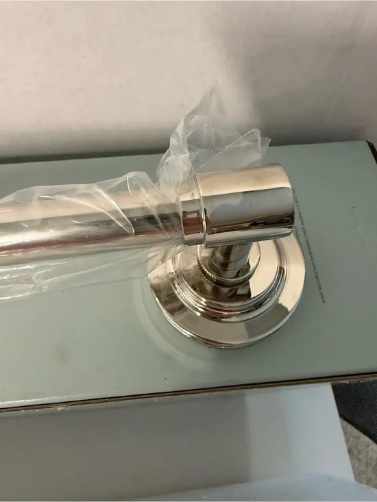 Restoration Hardware Asbury 18in * Towel Bar in Chrome 23030031