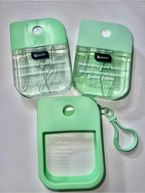 Mint Green Moisturizing Hand Sanitizer with Silicone Holder