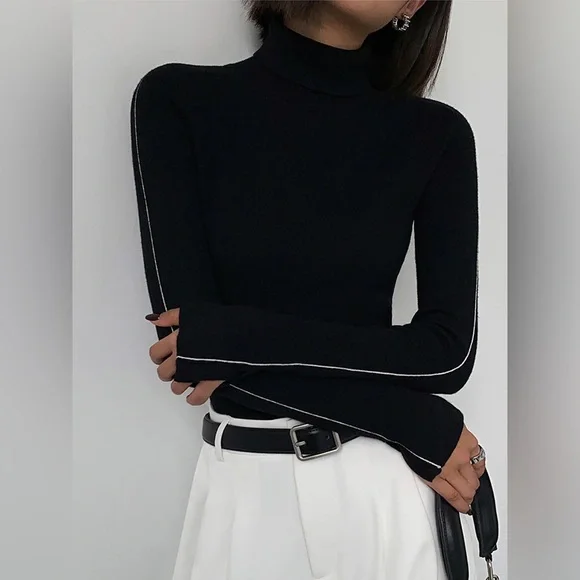 COMMENSE Contrast Piping Turtleneck Sweater - size Large