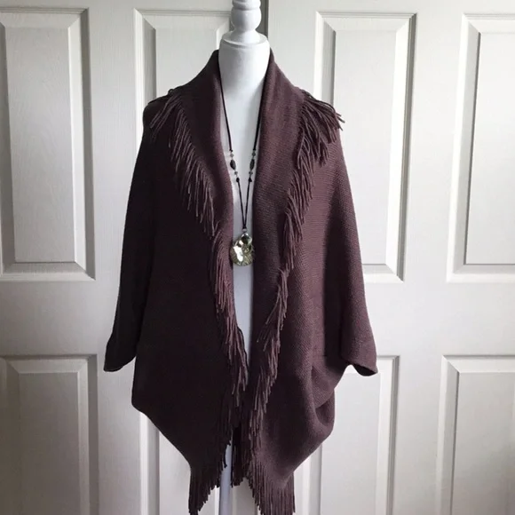 Marvelush taupe sweater/wrap