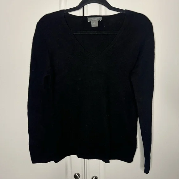 Ann Taylor 100% Cashmere Black V-Neck Sweater Medium