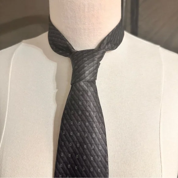 Arrow Men’s Tie Imported Silk Vintage Grey Geometric Necklace Office