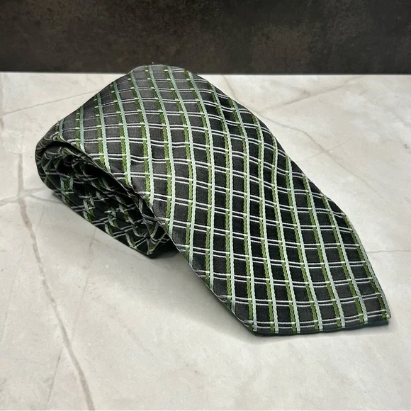 Geoffrey Beene 59” Silk Black and Green Plaid Tie