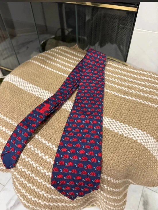 Men's Hermès Navy Red Jockey Hat Print Silk Tie One Size