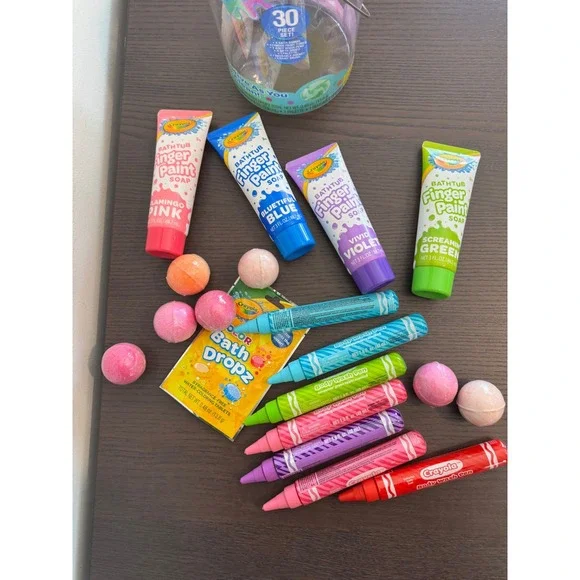 Crayola‎ Bathtub Fun Activity Set Kids Multicolor Finger Paint Soap Pens lot