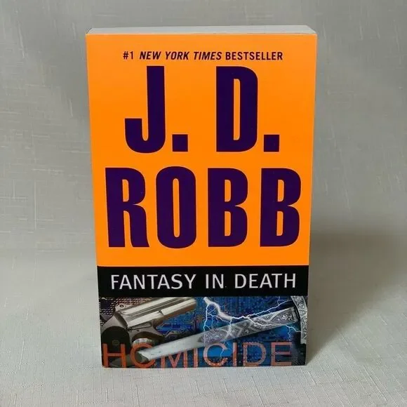 J. D ROBB Fantasy in Death Book Paperback Fiction Thriller Detective Murder 2010