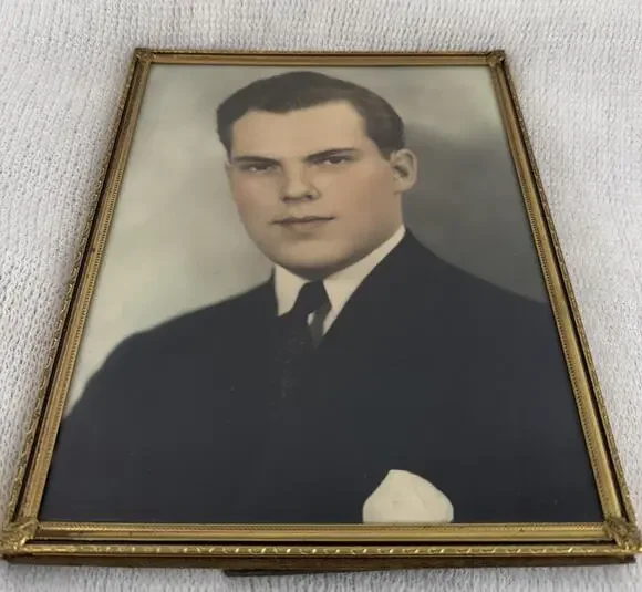 VTG 1930s Art Deco Gold Brass Metal Photo Frame Hand Tinted Studio Portrait 8x10