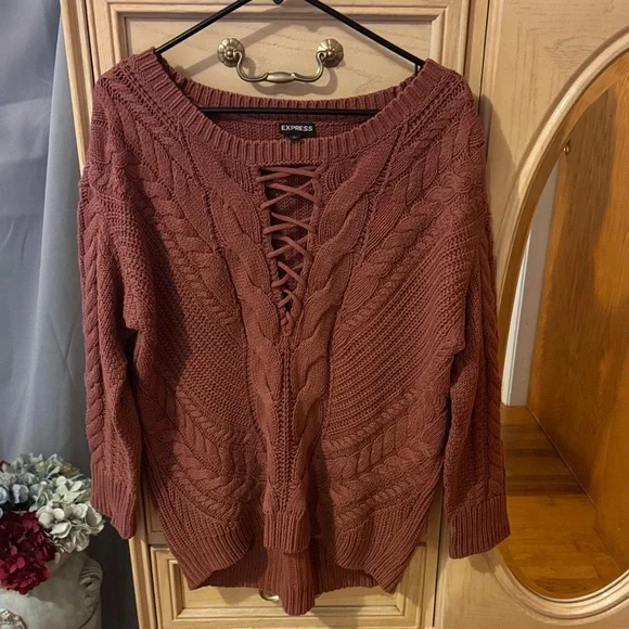 Express Women's Cable Knit Sweater
