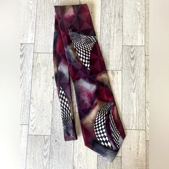 Fratelli Men’s Tie 100% Silk Made in Italy Optical Illusion Maroon Black & White