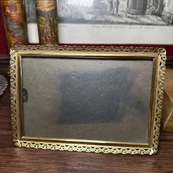 Vintage Gold Tone Filigree Picture Frame Ornate Metal Tabletop 4x6
