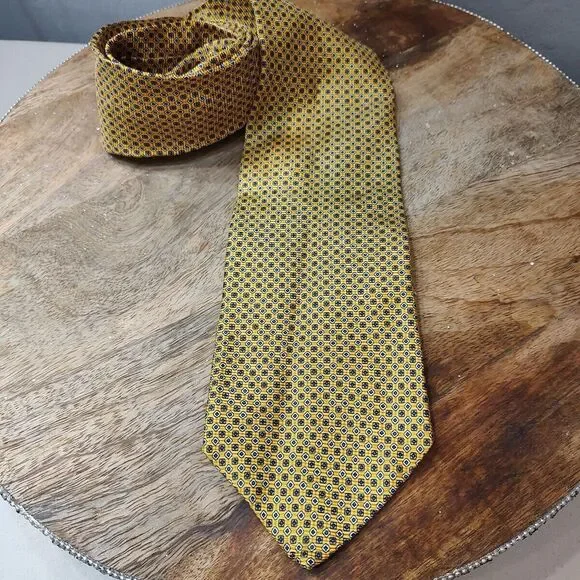 Brooks Brothers Makers Pure‎ Silk Made in USA Gold Geometric Men's Neck Tie