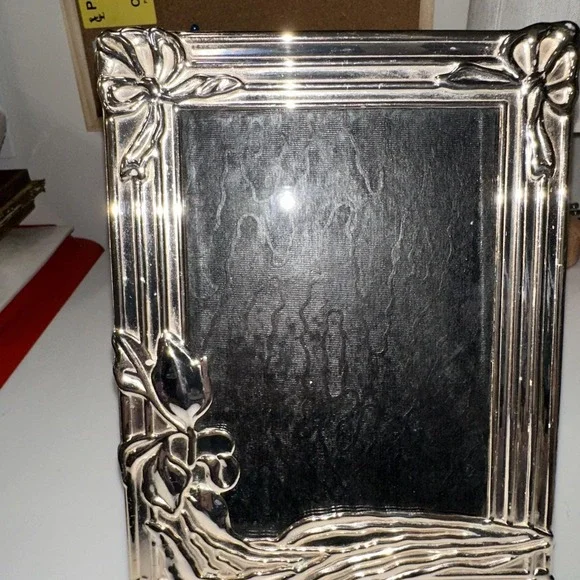 vintage Art Nouveau-style Silver Plated Rose & Ribbon‎ Frame