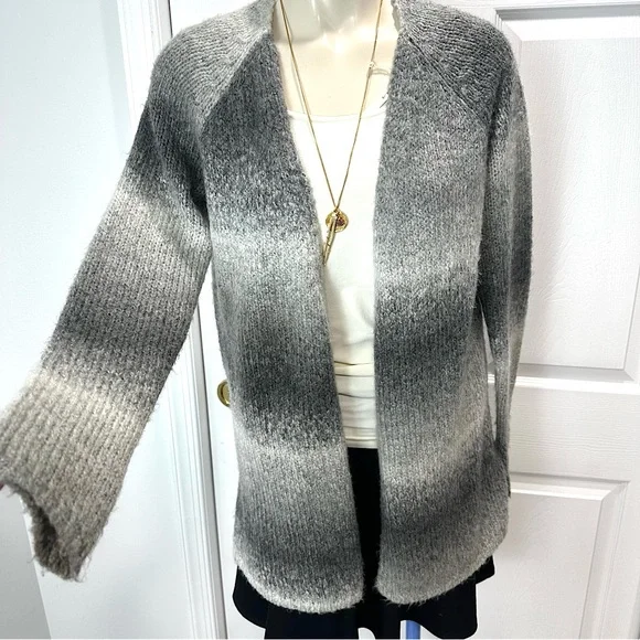 GAP cardigan open front long sleeve gray graduated colored sweater Small S