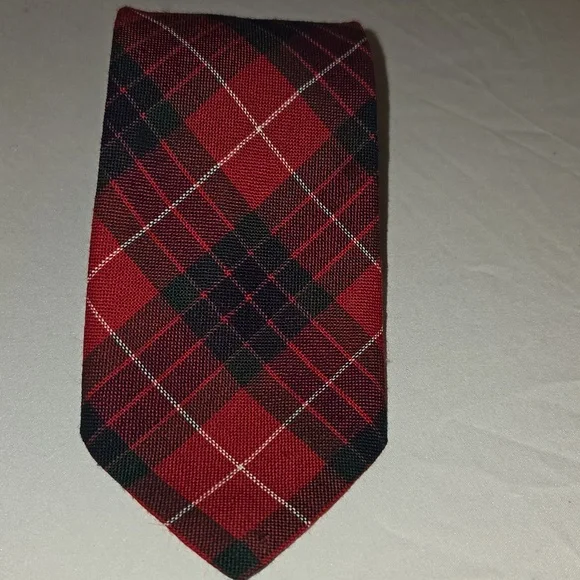 Lochcarron Fraser Red 100% Pure New Wool Made In Scotland Tie