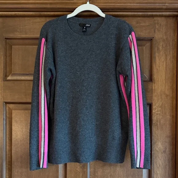 💗AQUA Cashmere dark grey sweater XS with pink/white striping on sides/arms