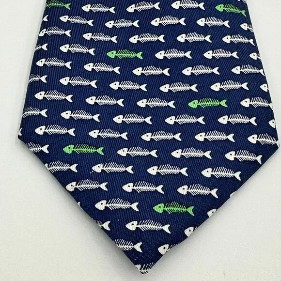 Vineyard Vines Blue Novelty Fish Bones Pattern By Shep & Ian Necktie 100%Silk‎