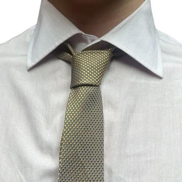 Michael Kors Slim Skinny Gold Blue Hand Made 100% Silk Jacquard Tie