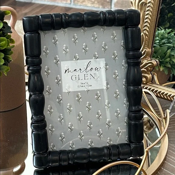 NEW! Shabby Chic Black Ebony Resin Decorative Photo Picture Frame