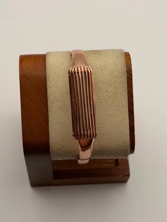 Fitbit Flex 2 Rose Gold Bangle, OEM, Good, MSRP 99$, Fitness Tracker