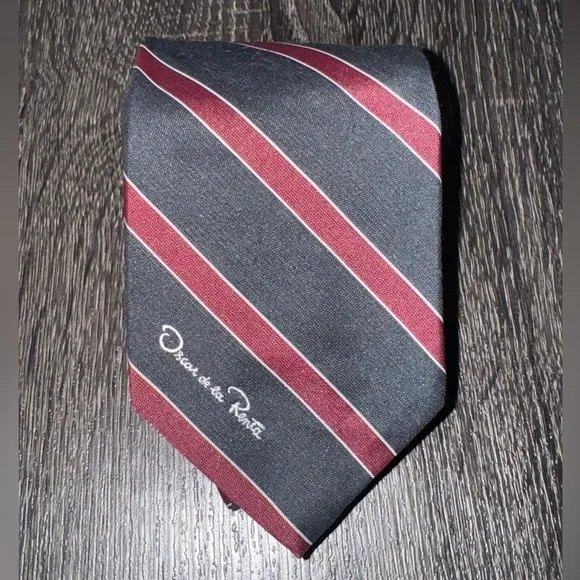 Oscar de la Renta Vintage Charcoal and Burgundy Striped Tie