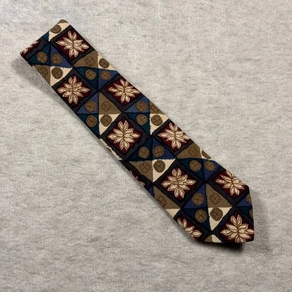 333 New York Silk Tie Mens Geometric Floral Pattern Hand Screened Made‎ in USA