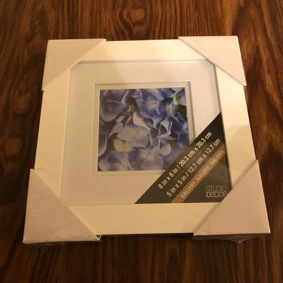☀NWT Studio Décor White Gallery Frame with Double Mat 5