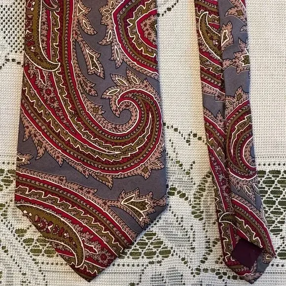 Traditionalist 100% Italian Silk Necktie Paisley REPP Tie 57