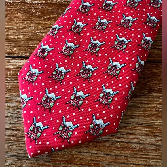 Vineyard Vines 100% Silk Red Wreath Oars Snow Men’s Neck Tie L60” W3.5”