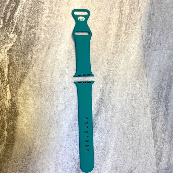 Apple Watch Band Green Silicone  5 1/2 - 7 1/4 inches