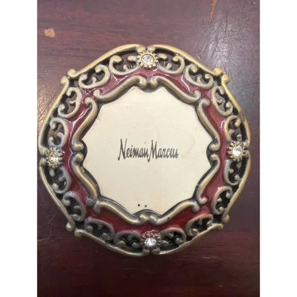Jay Strongwater Neiman Marcus Red Enamel Crystal‎ Filigree Clip Picture Frame
