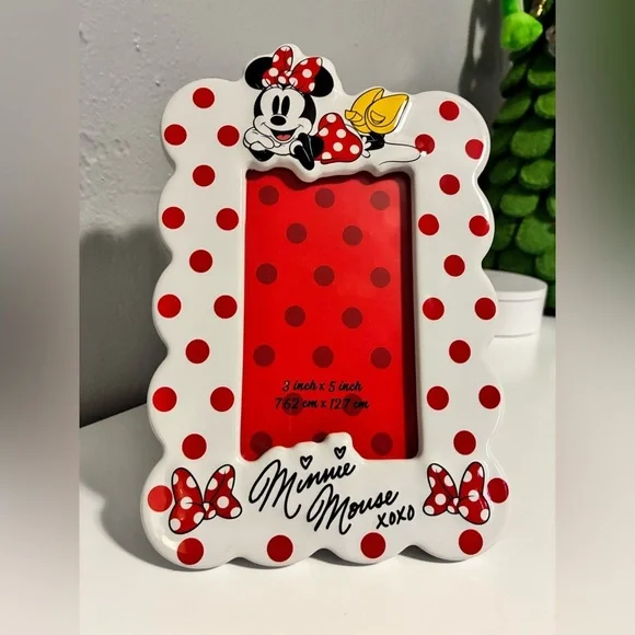 Disney Parks Minnie Mouse Picture Frame