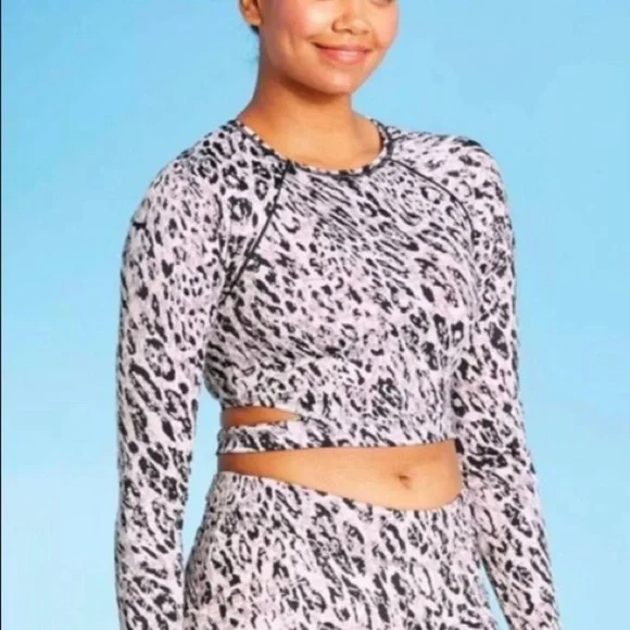 All in Motion /NWT/Long Sleeve Crewneck Tie Back Cropped Rash Guard Swim Top/ L