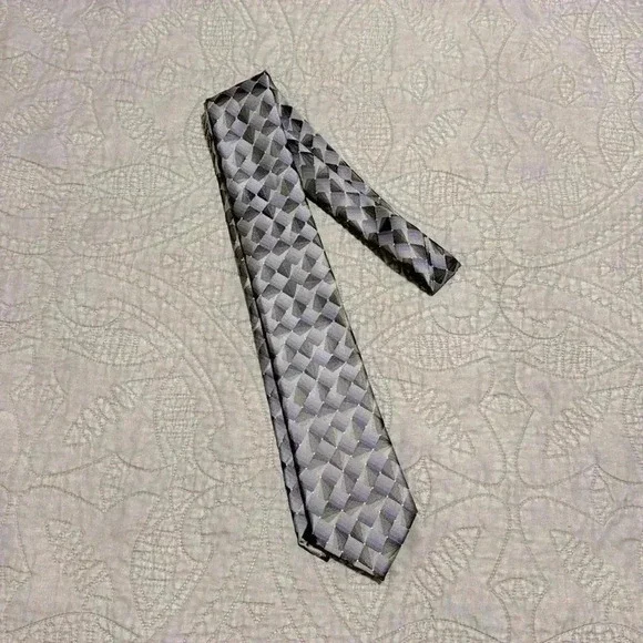 Men’s Arrow Neck Tie