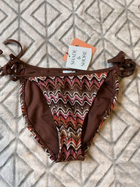 NWT Bikini Bottoms Size XS | Stylish Swimwear Essential