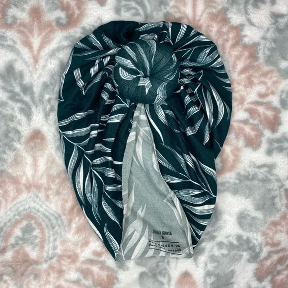 Stylish Green and White Leaf Pattern Turban for Kids