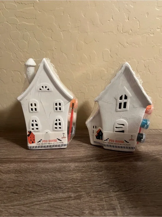 Target Bullseye DIY Paintable Ceramic Halloween Spooky Haunted Houses NWT