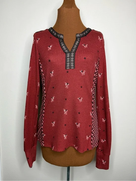 DR2 by Daniel Rainn Long Sleeve Waffle Knit Top Size Small