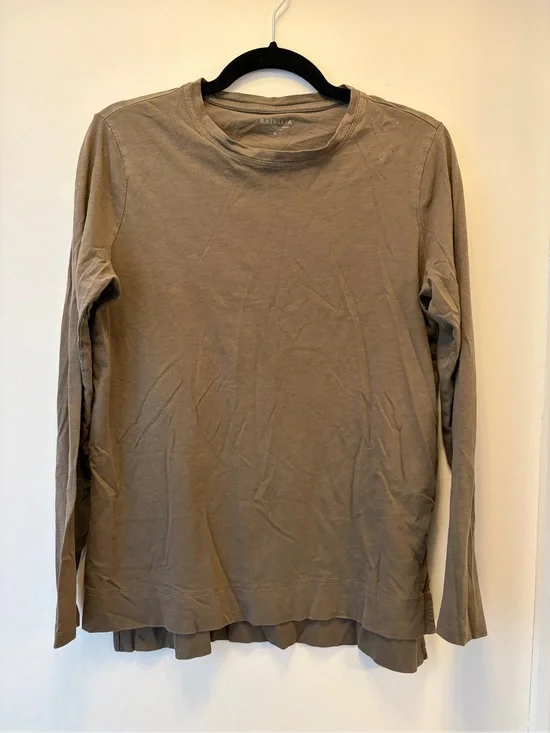 Athleta Taupe Long Sleeve Crewneck Tee Shirt Size Medium Athletic Athleisure