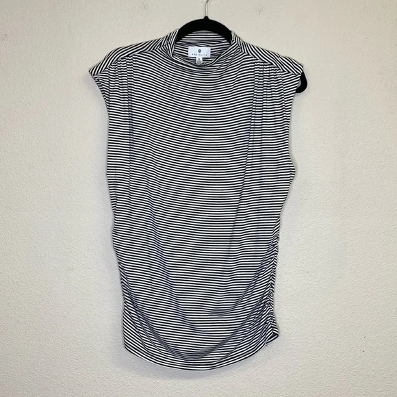 Socialite Mock Neck Sleeveless Knit Top NWT Size XL