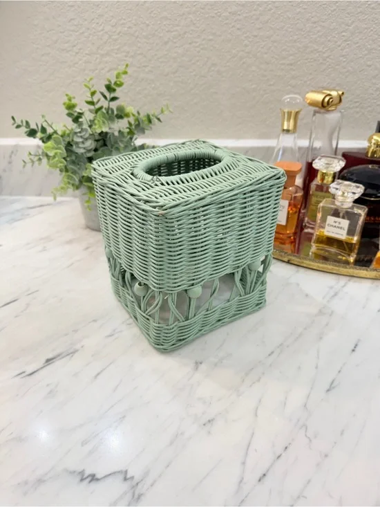 Vintage 1970s Mint Wicker Tissue Box Cover – Boho Handwoven