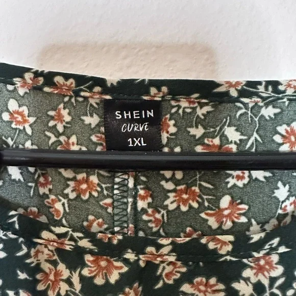 SHEIN Curve Green Floral Blouse 1XL