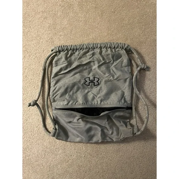 Under Armour Ozsee Sackpack Drawstring Bag - Grey Hex Pattern Mesh Pocket Gym