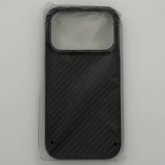 iPhone 17 Black Carbon-Texture Mag Safe Case
