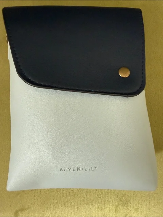 Raven+Lily American Airlines Flagship Business Class Amenity Kit LIMITED EDITION