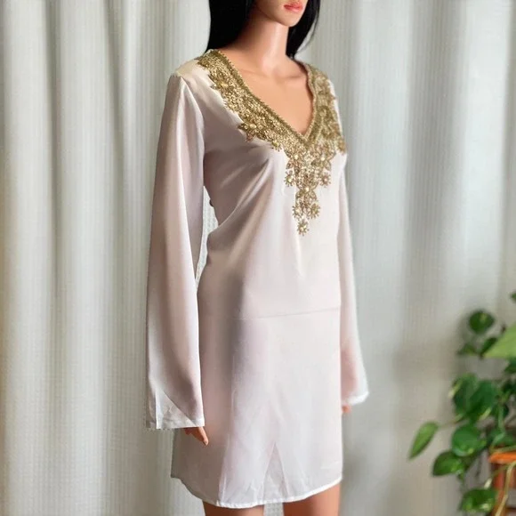 NWT Lucky & Coco White Gold Embellished Long Sleeve‎ Tunic Top Boho Retro Size L