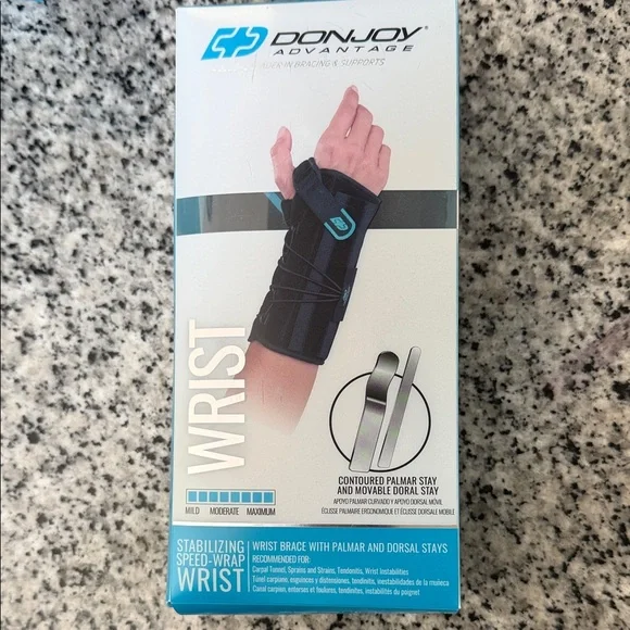 DONJOY ADVANTAGE Black Stabilizing Speed Wrap Wrist Brace One Size