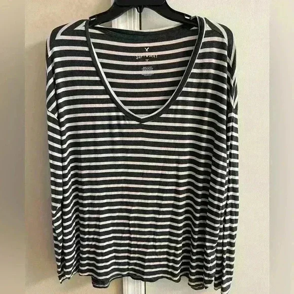 American eagle soft & sexy v neck striped tunic tee dark grey Medium